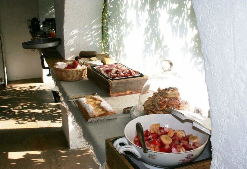 بنسيون Le Rondini