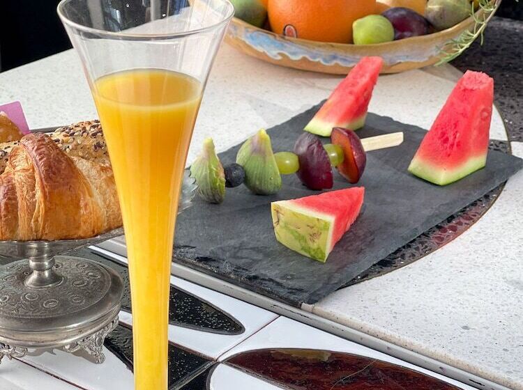 膳宿费 Marbella Boutique Art