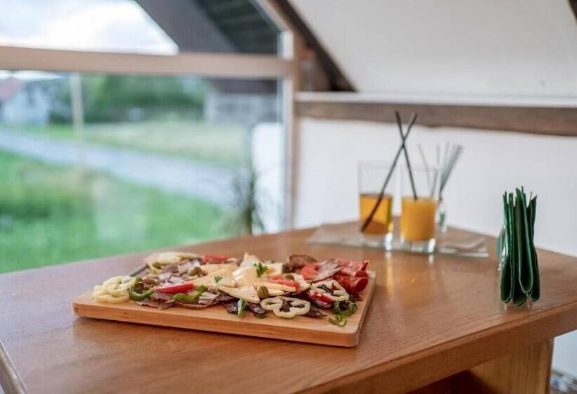 펜션 Rooms & Apartment Milan Saborsko