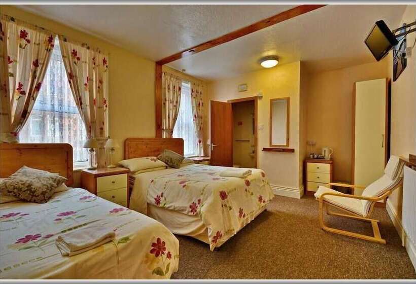 ペンション Shazron