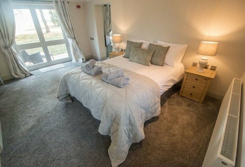 ペンション The Foxes Den