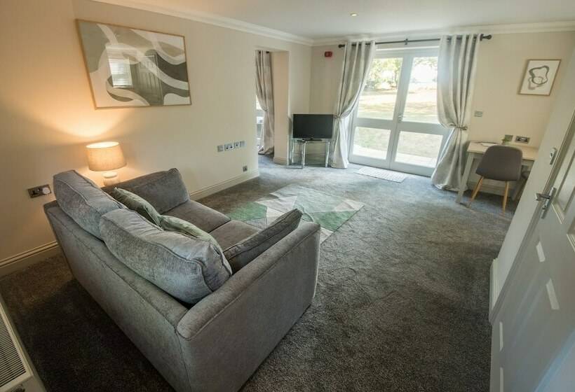 ペンション The Foxes Den