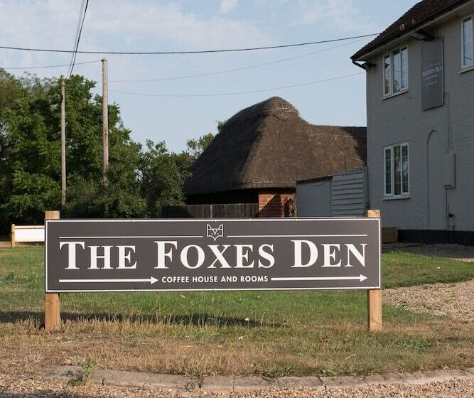 ペンション The Foxes Den