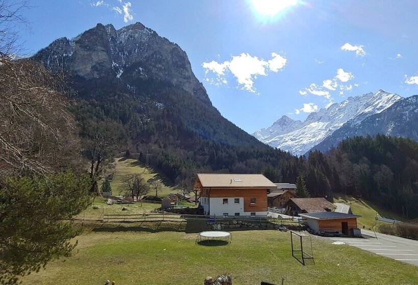 פנסיון Ufemegg Ferienwohnungen