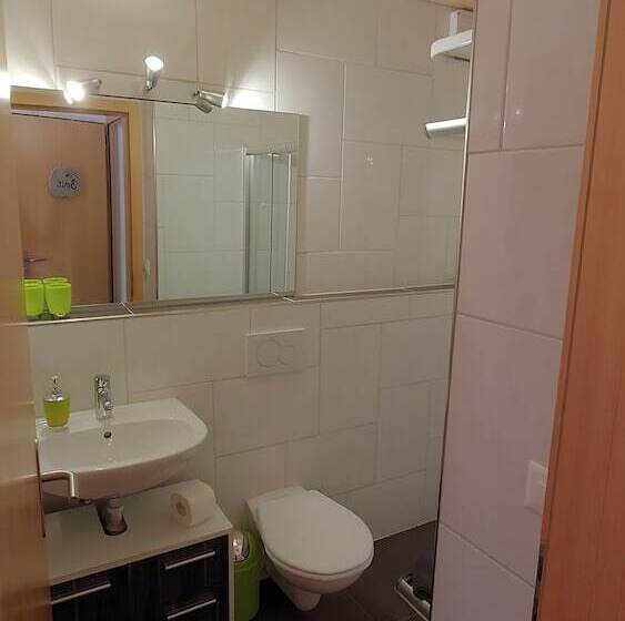 פנסיון Ufemegg Ferienwohnungen