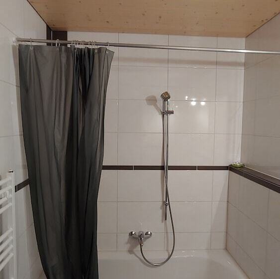 פנסיון Ufemegg Ferienwohnungen