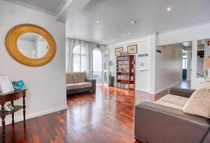 פנסיון Vila Camacho Guest House