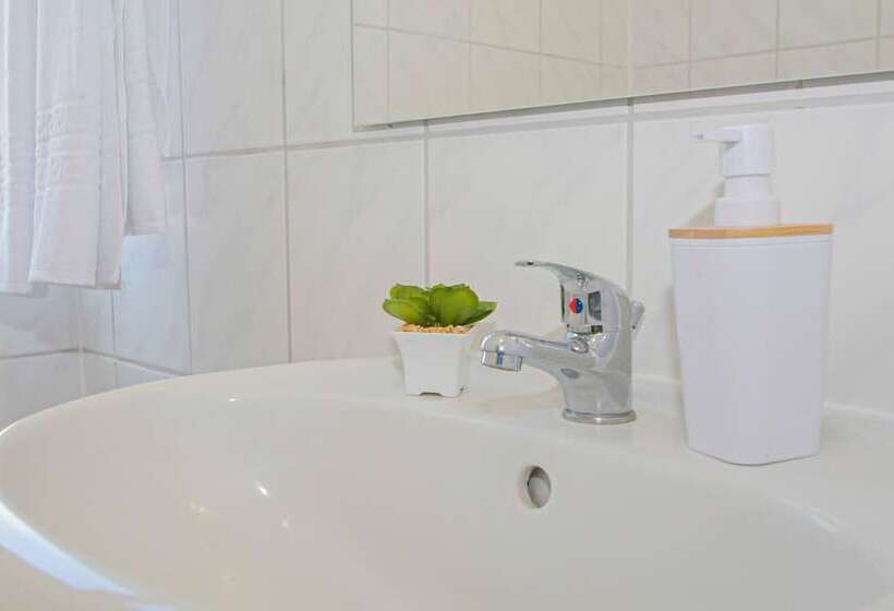 פנסיון Vila Camacho Guest House