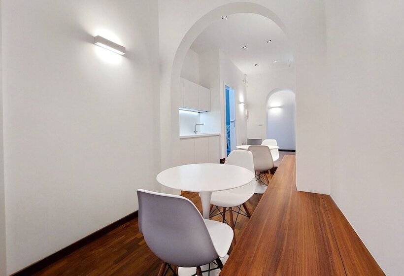 پانسیون Youroom Coppelle