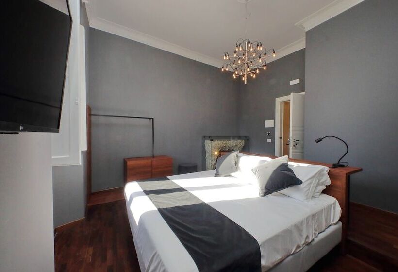 پانسیون Youroom Coppelle