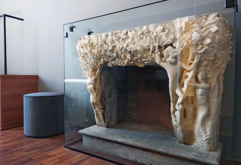 پانسیون Youroom Coppelle