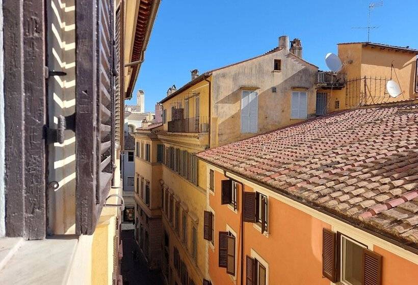 پانسیون Youroom Coppelle