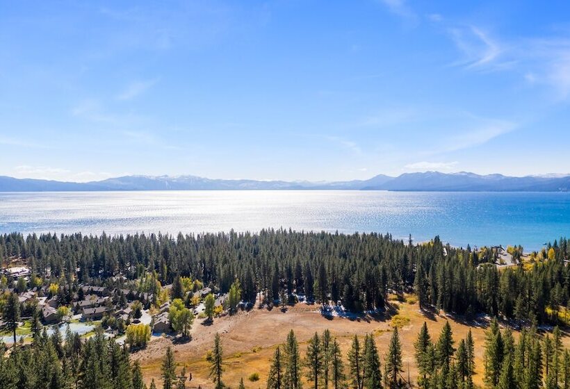 Pinegrove By Avantstay Beautiful Villas Condo Just Outside Tahoe City!