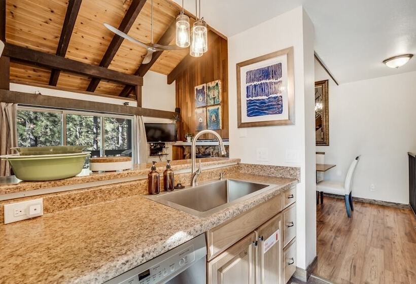 Pinegrove By Avantstay Beautiful Villas Condo Just Outside Tahoe City!