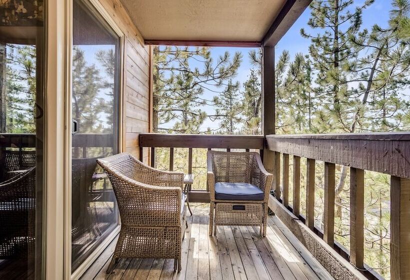 Pinegrove By Avantstay Beautiful Villas Condo Just Outside Tahoe City!