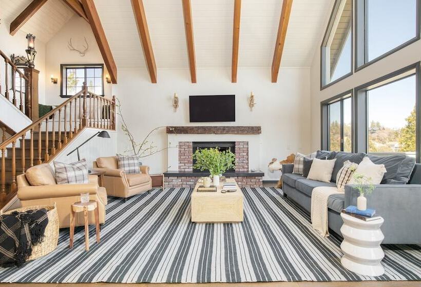 Pollock By Avantstay Stunning Views W/ Movie Room, Hot Tub, Game Room & Large Balcony