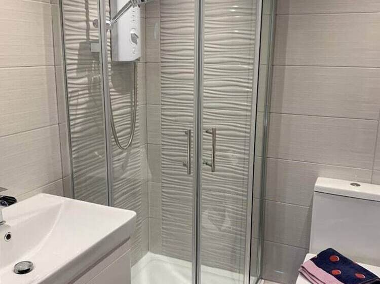 Remarkable 1 Bed Cottage In Chester