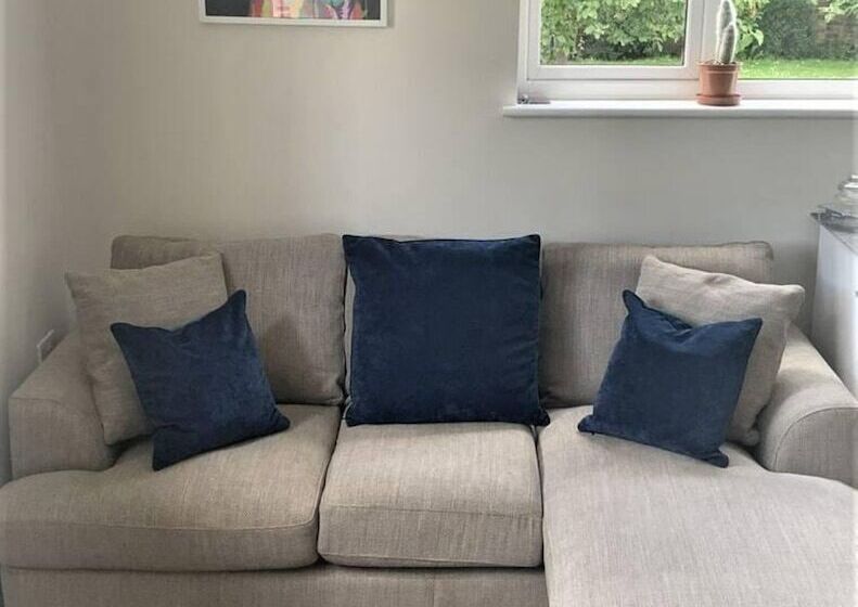 Remarkable 1 Bed Cottage In Chester