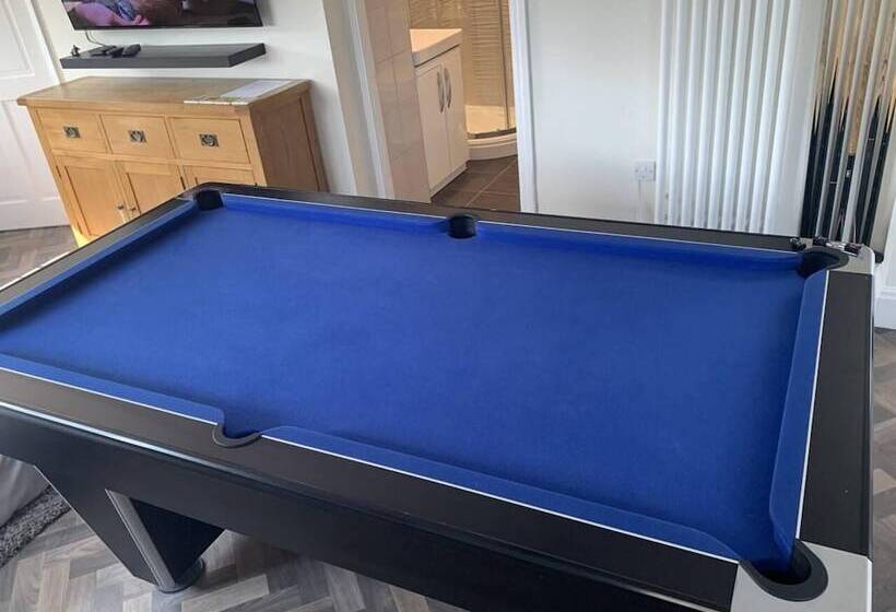 Remarkable 1 Bed Cottage In Chester