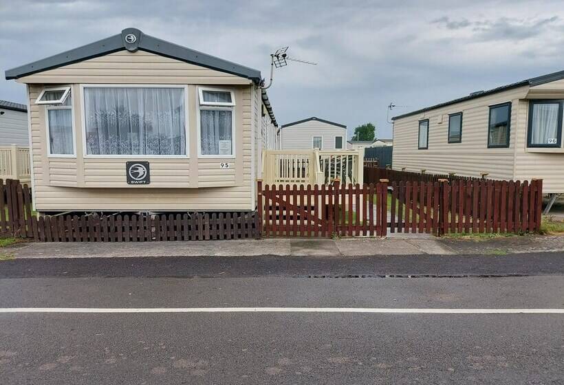 住所  95 Holiday Resort Unity 3 Bedrooms Entertainment Passes Included