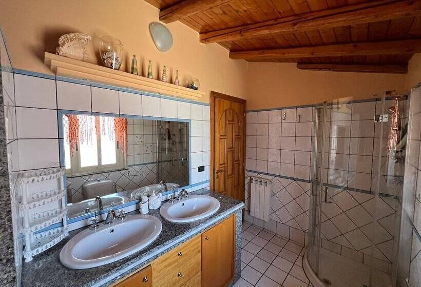 Резиденция Apartment With Terrace Close To Catania, Sicily