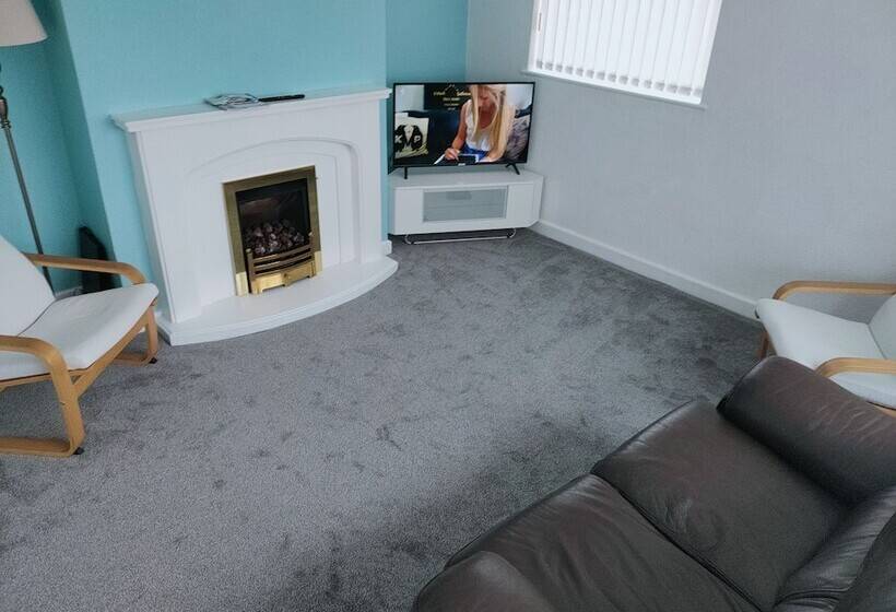 דירת נופש Charming 2 Bed House In Fleetwood, England