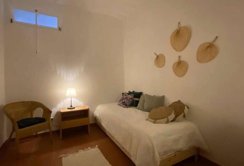 דירת נופש Charming 5 Bed House In Granja