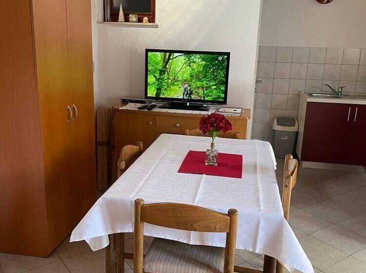 레지던스 Cosy Apartment Near The Beach In Medulin, Croatia