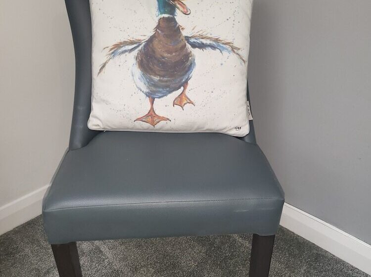 إقامة Immaculate 7 Bed House In Ashton Under Lyne, Ol7