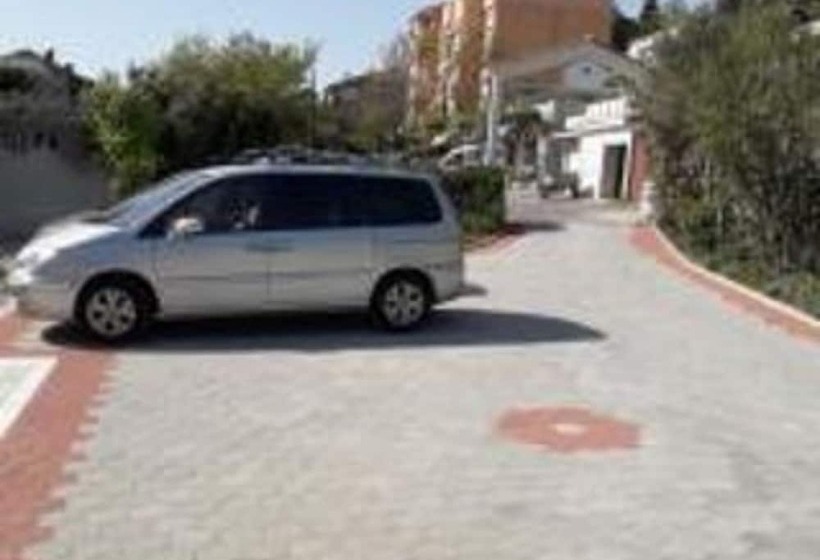 레지던스 Luxurious Seafront Villa In Rab