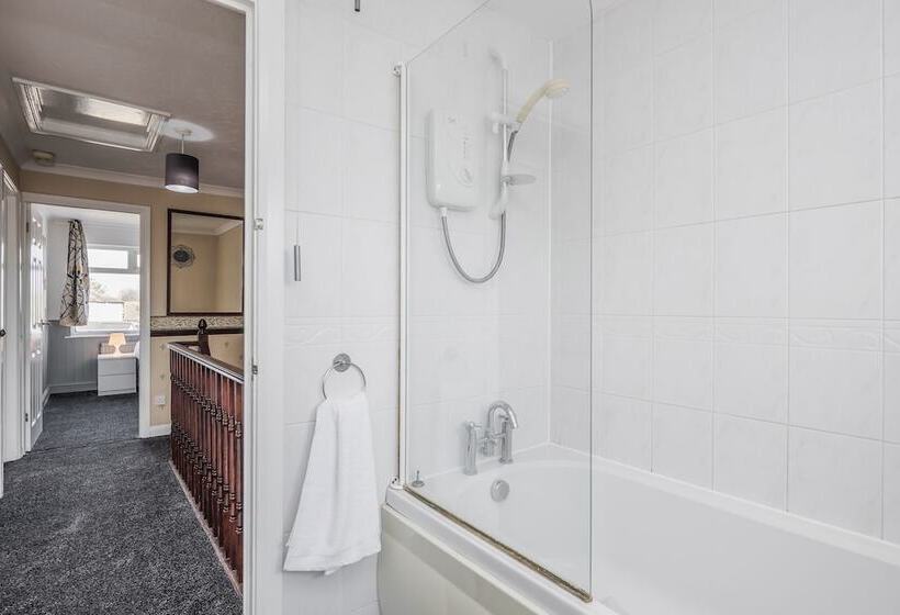 レジデンス Tms Spacious 3 Bed House! Tilbury! Free Parking!