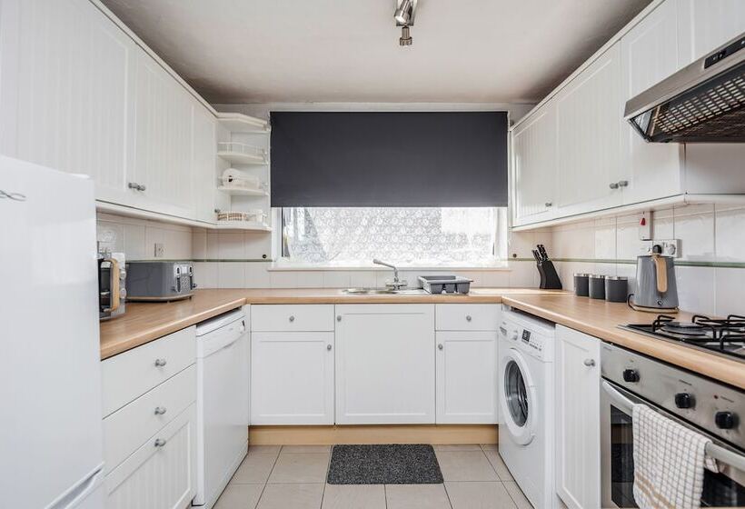 レジデンス Tms Spacious 3 Bed House! Tilbury! Free Parking!