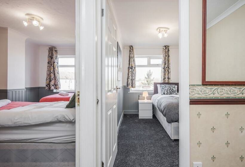 レジデンス Tms Spacious 3 Bed House! Tilbury! Free Parking!