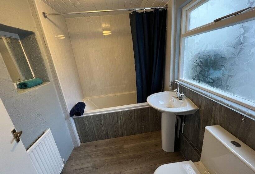 レジデンス Traditional 3 Bed Cottage, Log Burner & Sea Views!