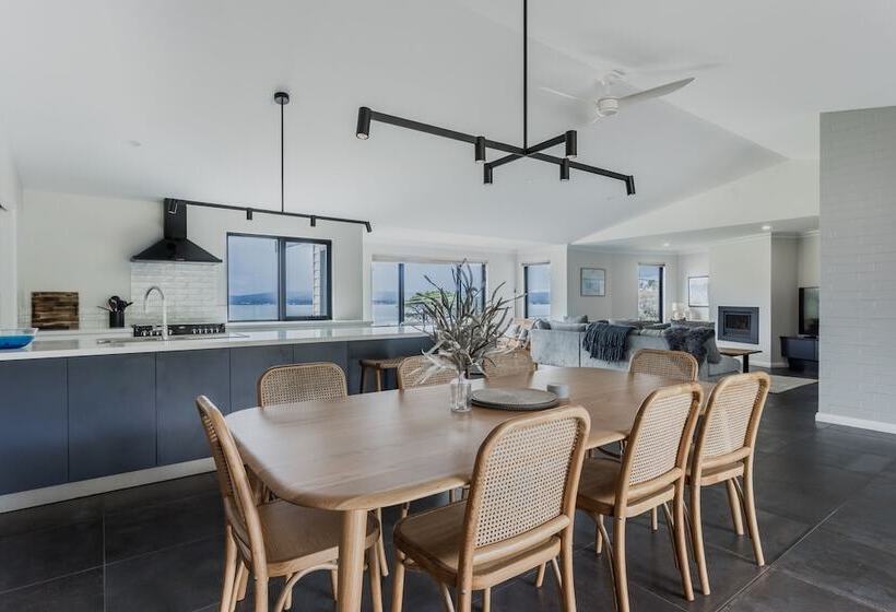 إقامة Vancouver S End By The Bnb Collection