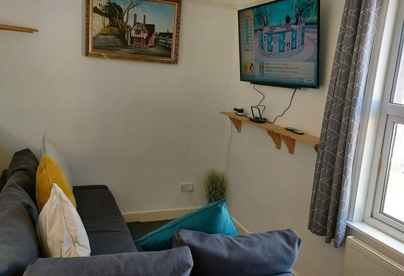 住所  Victoria Heights   Beautiful 3 Bed In Gillingham K