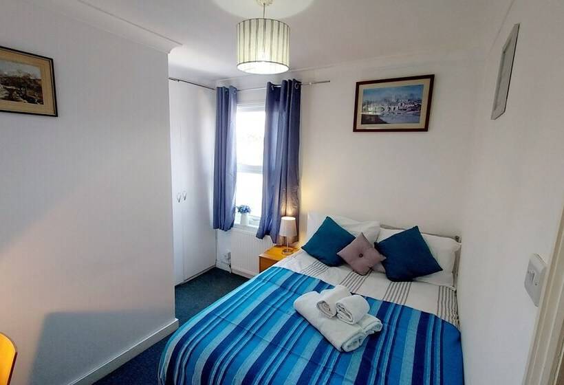 إقامة Victoria Heights   Beautiful 3 Bed In Gillingham K