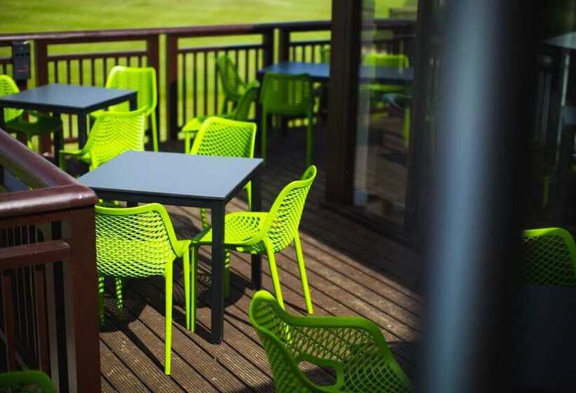 אתר נופש Appletree Holiday Park