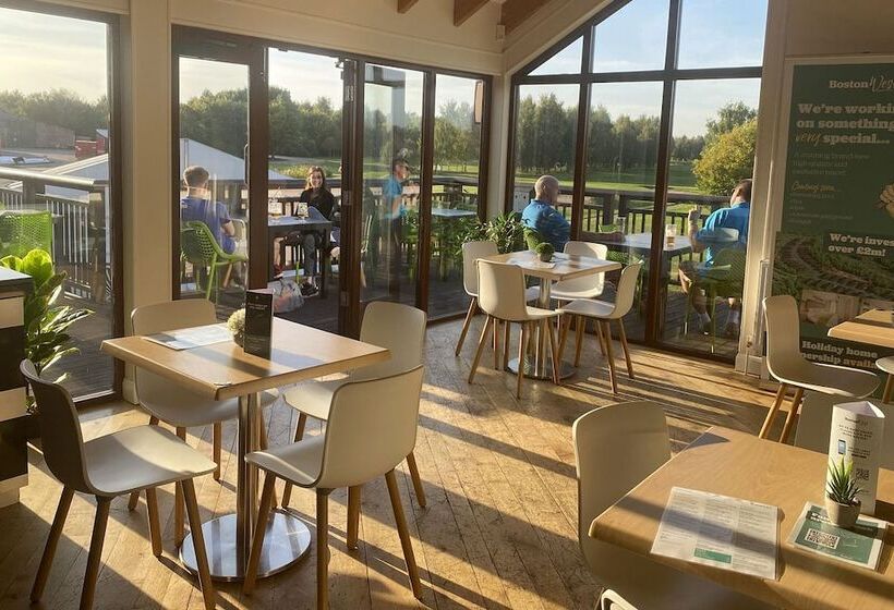 אתר נופש Appletree Holiday Park