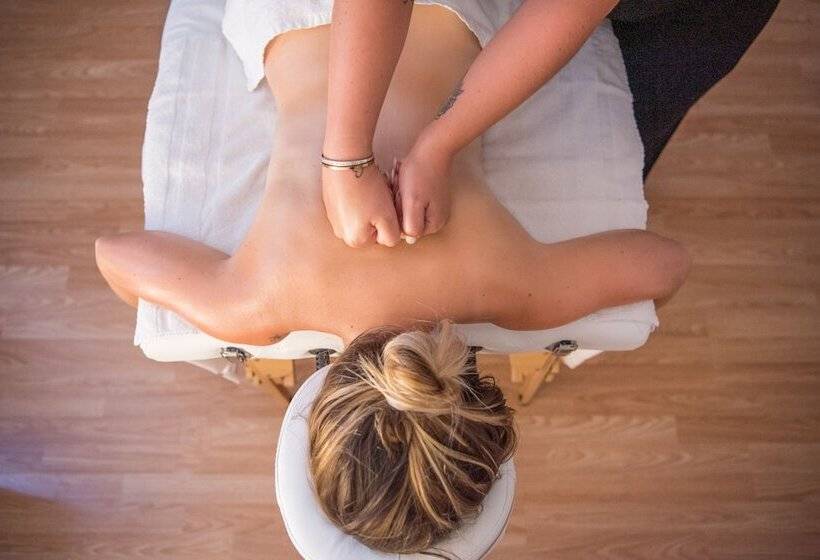 אתר נופש Village Vacances Lou Castelet