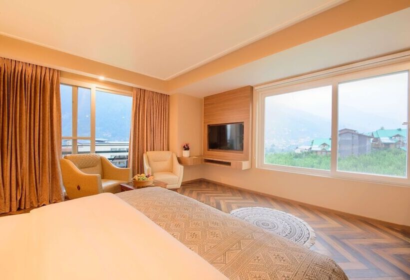 استراحتگاه Naturevilas Sarovar Premiere Manali