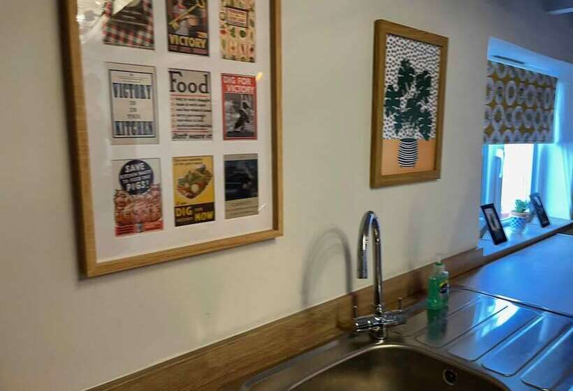 渡假胜地  The North Wales Gathering   Hot Tub Sleeps Up To 16