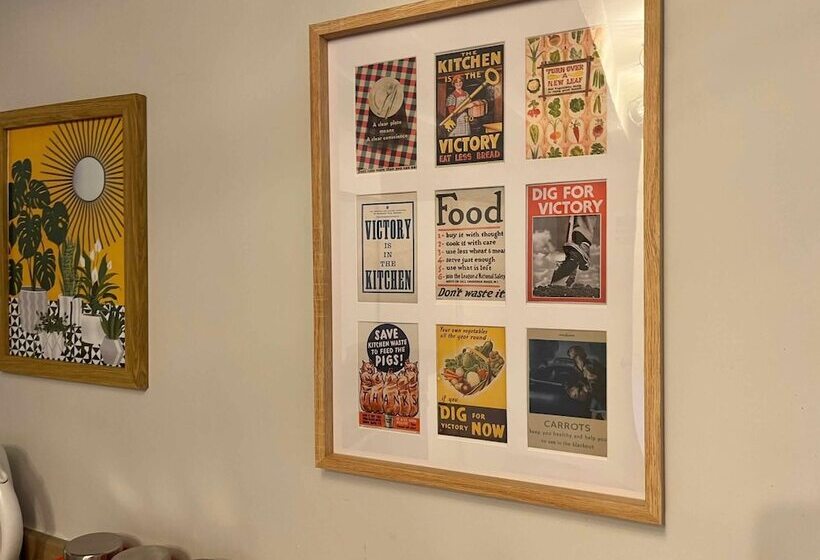 渡假胜地  The North Wales Gathering   Hot Tub Sleeps Up To 16