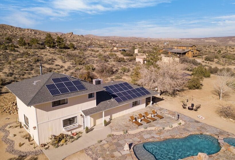 Rhythm By Avantstay Stunning Home W/ Pool, Hot Tub & Sweeping Views