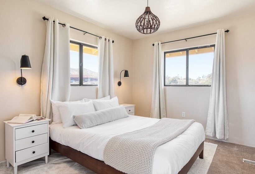 Rhythm By Avantstay Stunning Home W/ Pool, Hot Tub & Sweeping Views