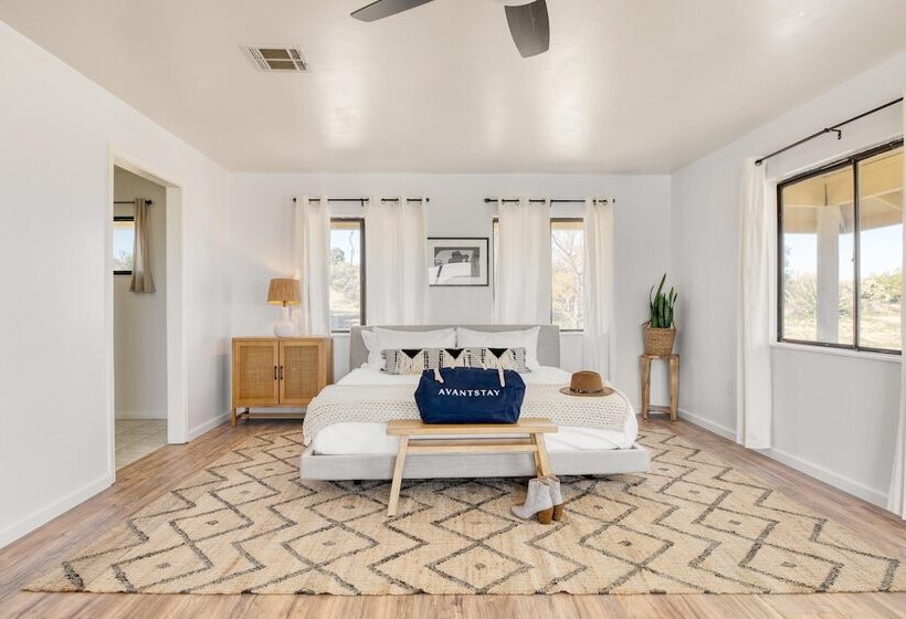 Rhythm By Avantstay Stunning Home W/ Pool, Hot Tub & Sweeping Views