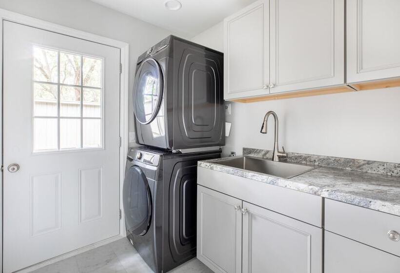 Sea Pine By Avantstay Private Modern Home Surrounded In Lush Greenery Close To Beach