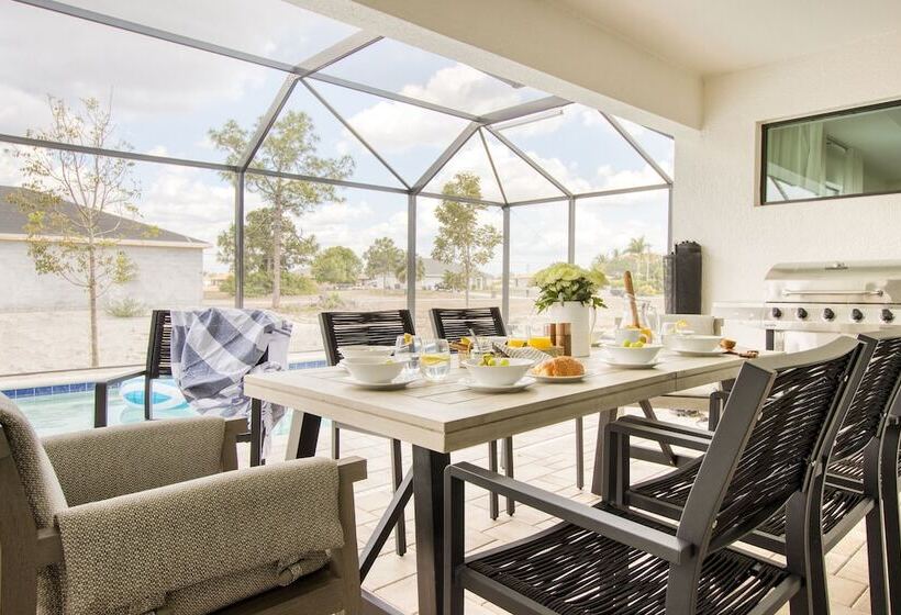 Sirenia By Avantstay Gorgeous Cape Coral Home W/ Pool & Modern Interior