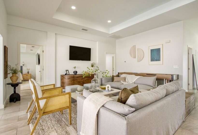 Sirenia By Avantstay Gorgeous Cape Coral Home W/ Pool & Modern Interior