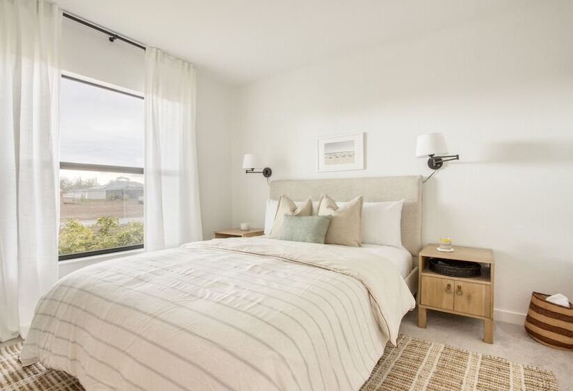 Sirenia By Avantstay Gorgeous Cape Coral Home W/ Pool & Modern Interior